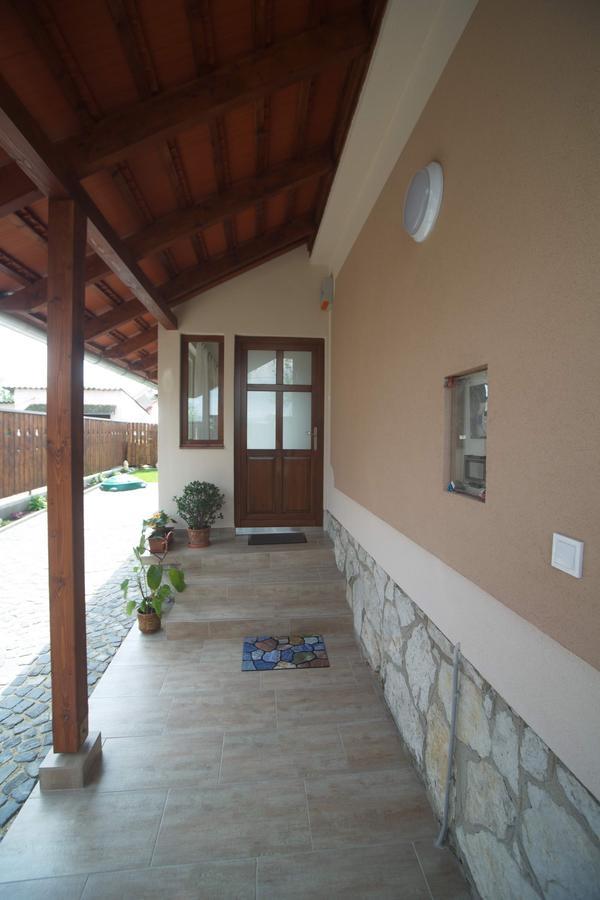 Holiday Home Podium Eger Ngoại thất bức ảnh